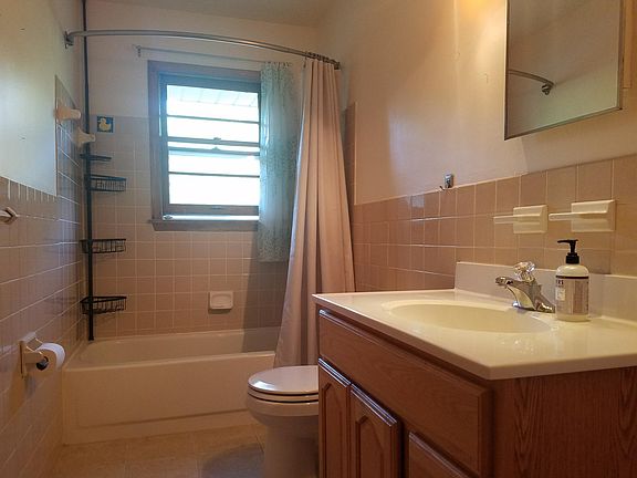 4th image of 5046 Sheridan Ave S