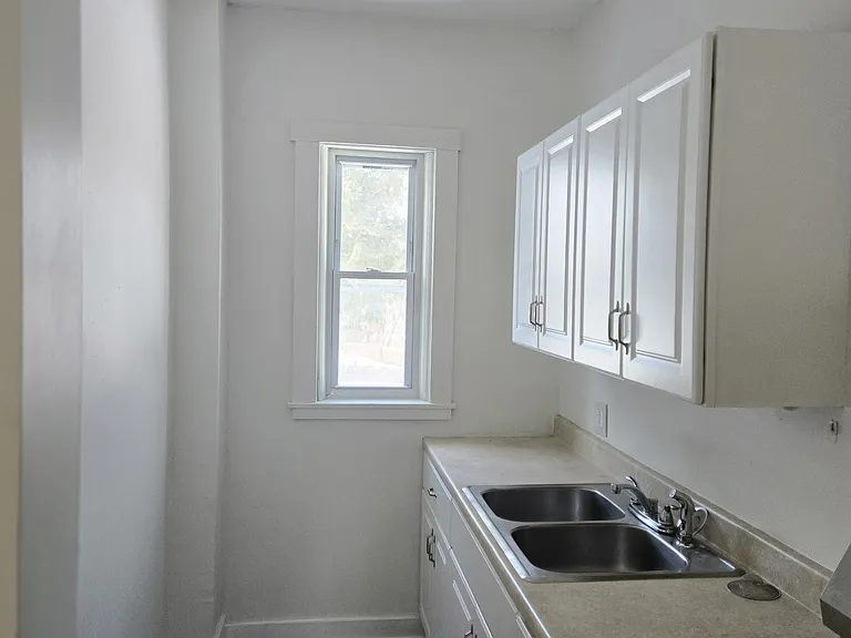 29 Beech St #1 — Photo 13