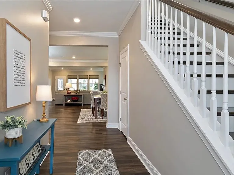 401 Ivy Arbor Way — Photo 6