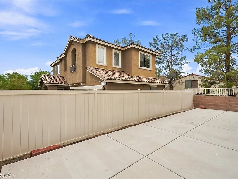 1915 Sundown Canyon Dr — Photo 35