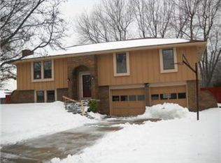 1713 SW 20th St, Blue Springs, MO 64015