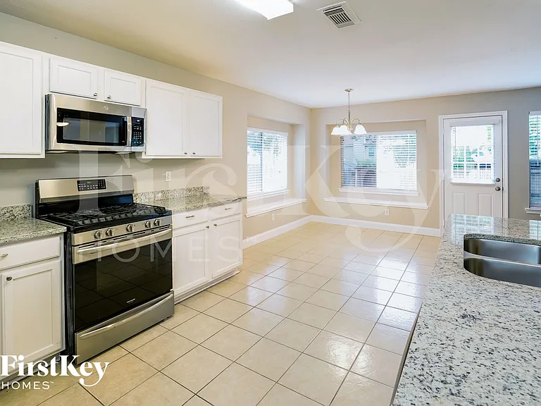 28618 Hidden Cove Dr — Photo 8