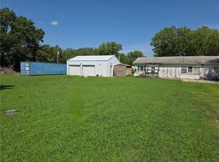 327 N 4th St, Quenemo, KS 66528