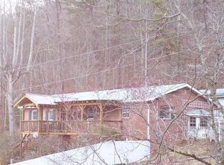 698 Edwards Rd, Franklin, NC 28734