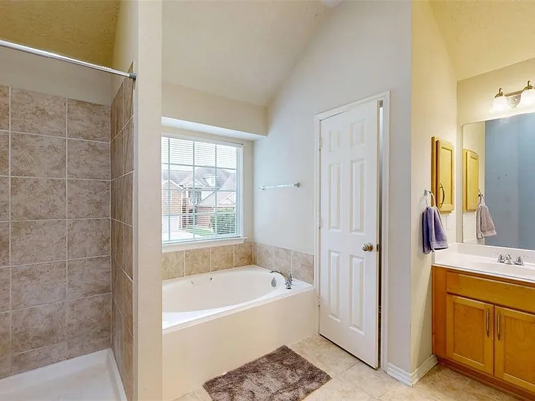 4307 Spring Hill Dr — Photo 12