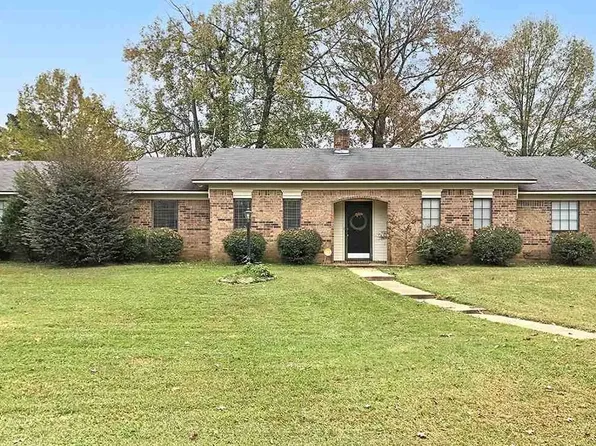 6204 Polly Dr, Texarkana, TX 75503