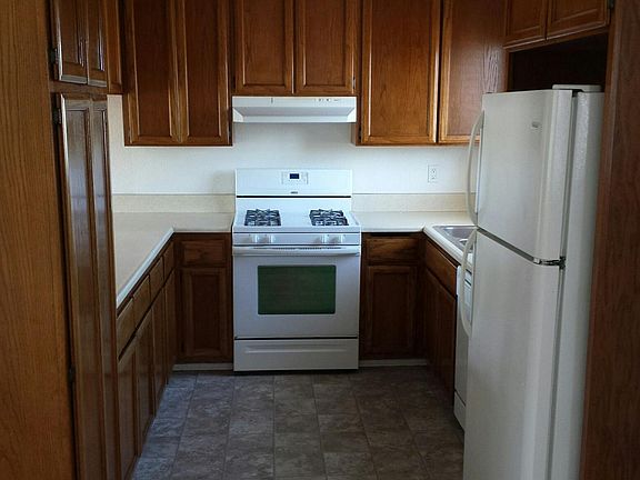 5th image of 4654 Larkspur St