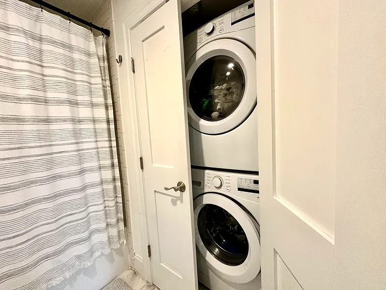 154 Gold St #3 — Photo 6