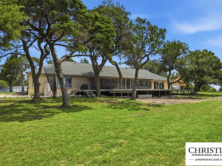 8901 Grandview Dr — Photo 34