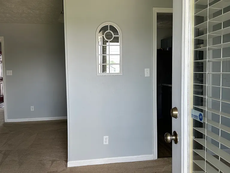 274 Waterdown Dr #11 — Photo 3