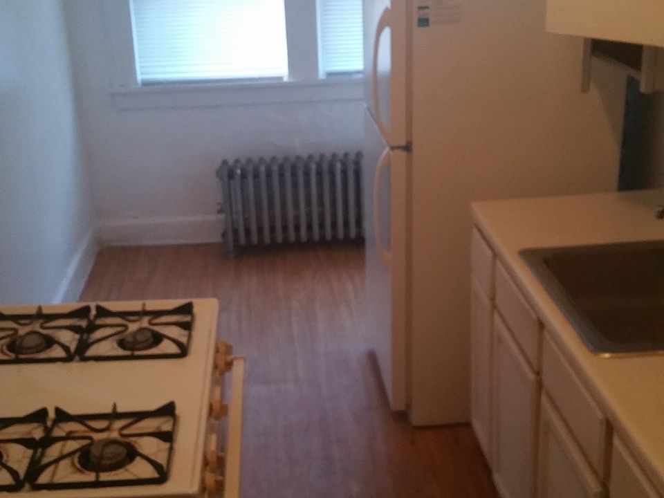 2nd image of 3210 W 114th St