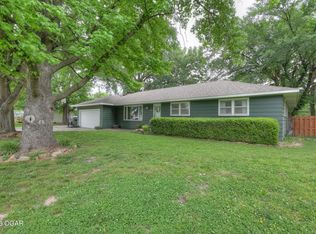 310 N 2nd St, Jasper, MO 64755