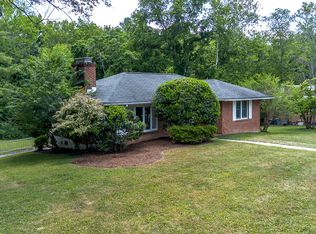 16 Whitmore St, Lexington, VA 24450