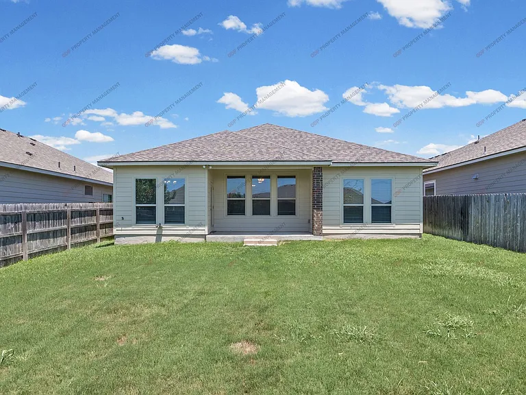 7605 Hickman St — Photo 27
