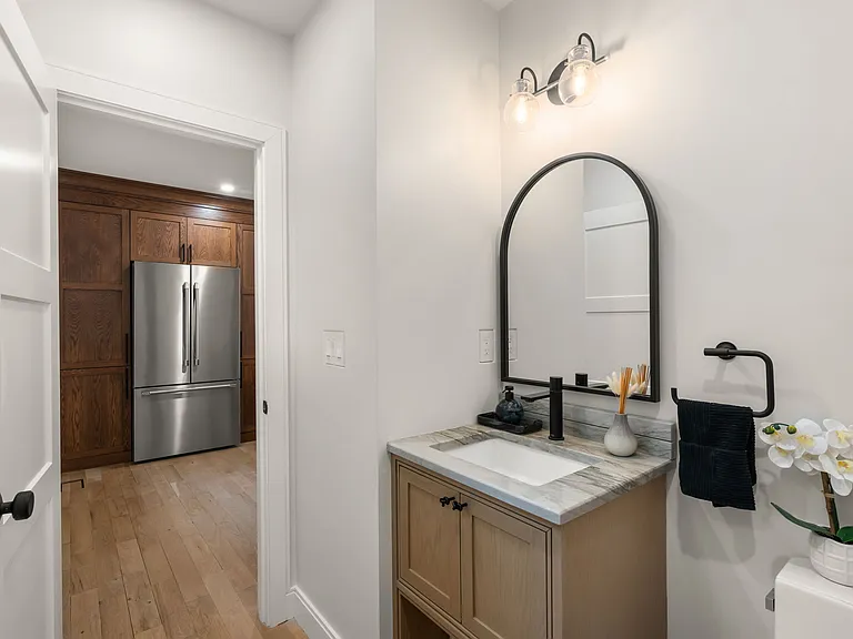 8 Bates Ct — Photo 19
