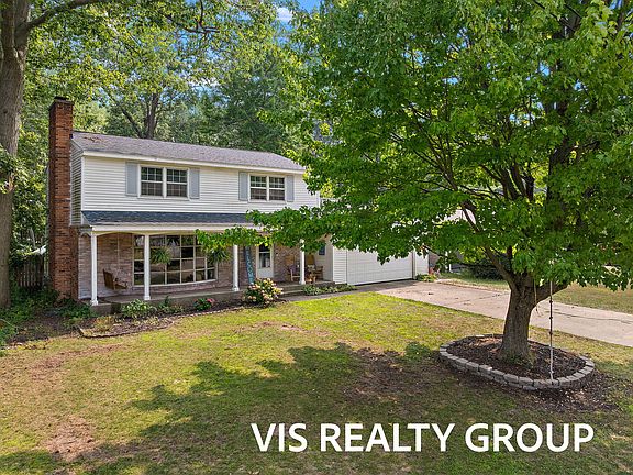 3rd image of 1689 Bonneville Dr