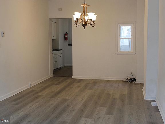 4th image of 118 Chain St
