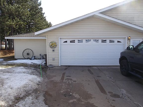 4th image of 310 Dancer St