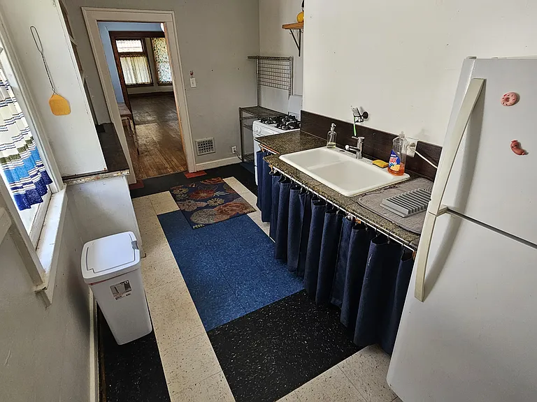 567 Hague St #567 — Photo 8