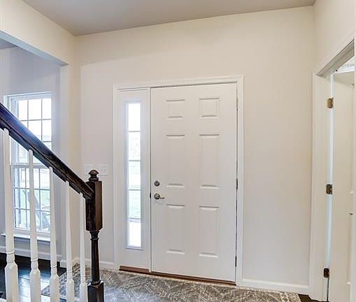 4th image of 1726 Sunny Brook Dr