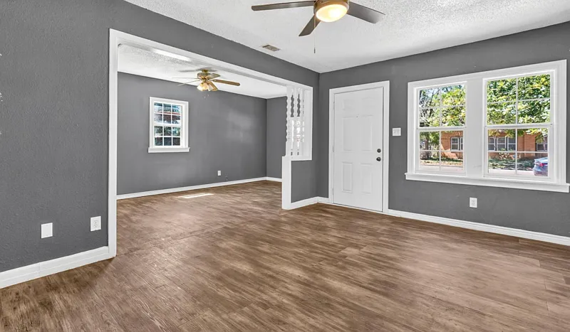 2 bed, 1.0 bath, 1058 sqft, $1,200 — Photo 3
