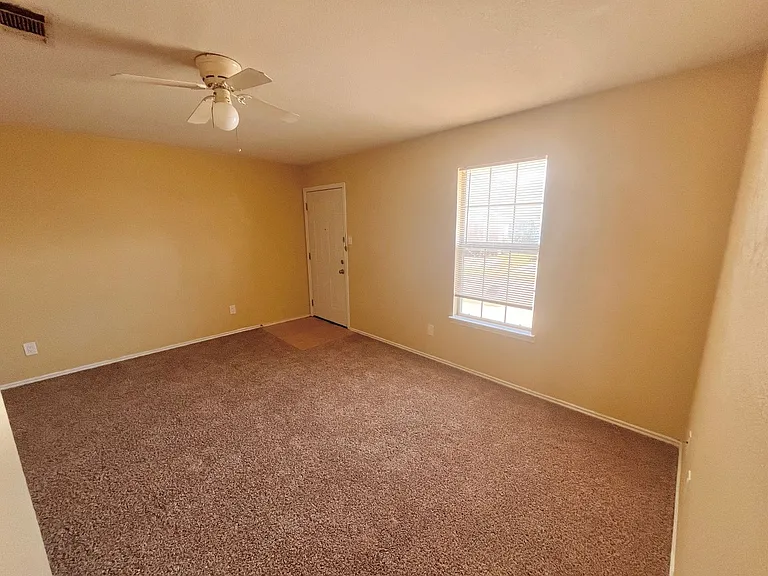1703 Benttree Dr #C — Photo 5