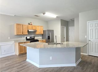 4005 Labrador Way, Lilburn, GA 30047