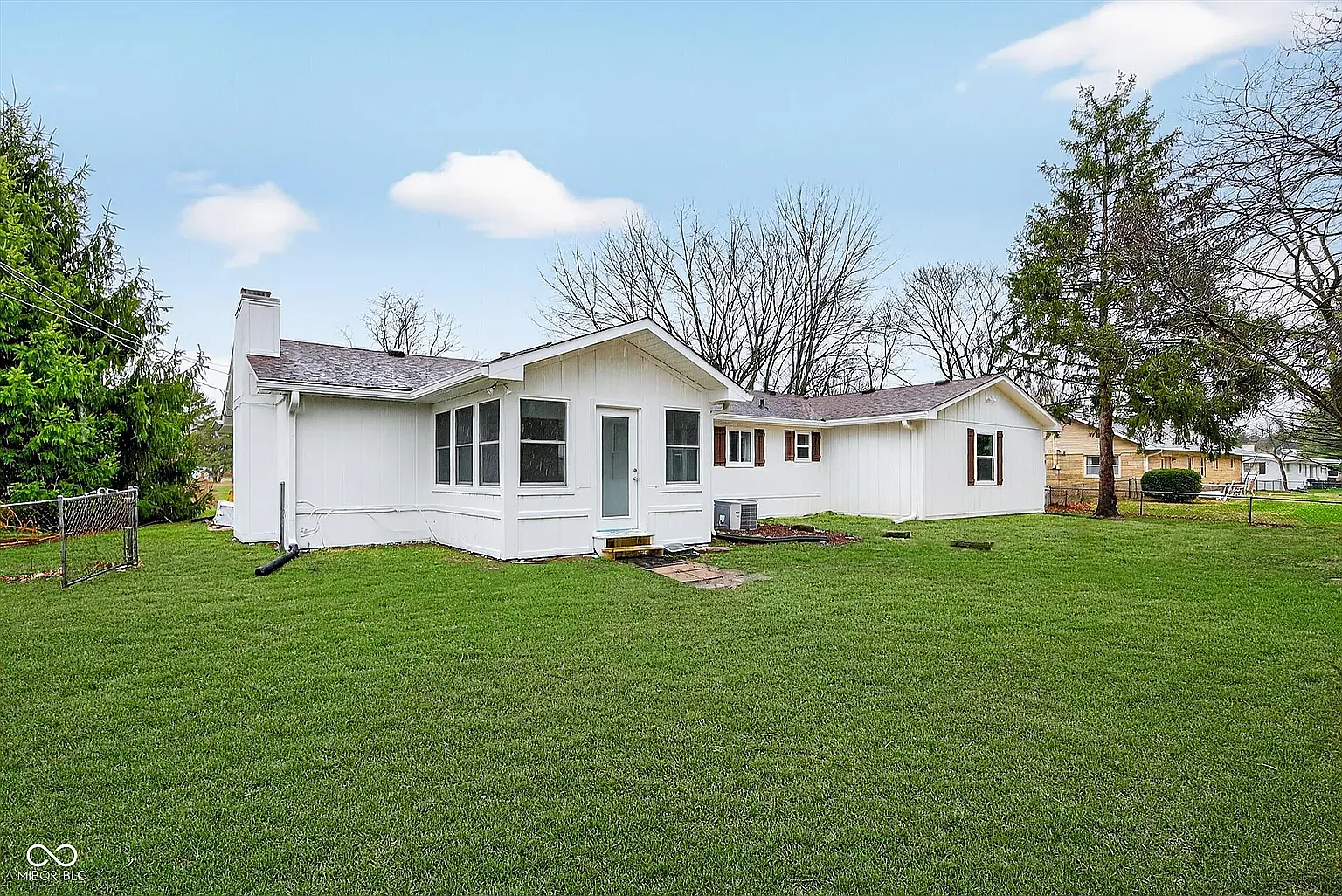 3 bed, 1823 sqft, $2,400 — Photo 4