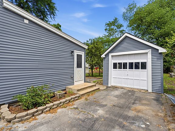 4th image of 24 Marblehead St