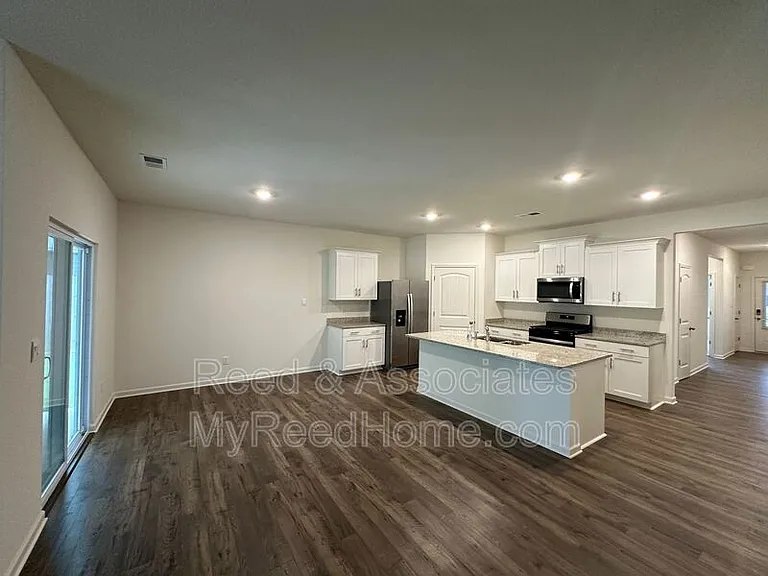 180 Driftwood Loop — Photo 3