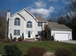 38 Sharon Dr, Coventry, RI 02816