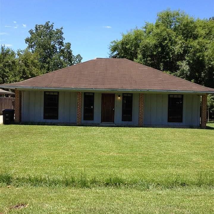 1st image of 14841 Bluff Creek Dr