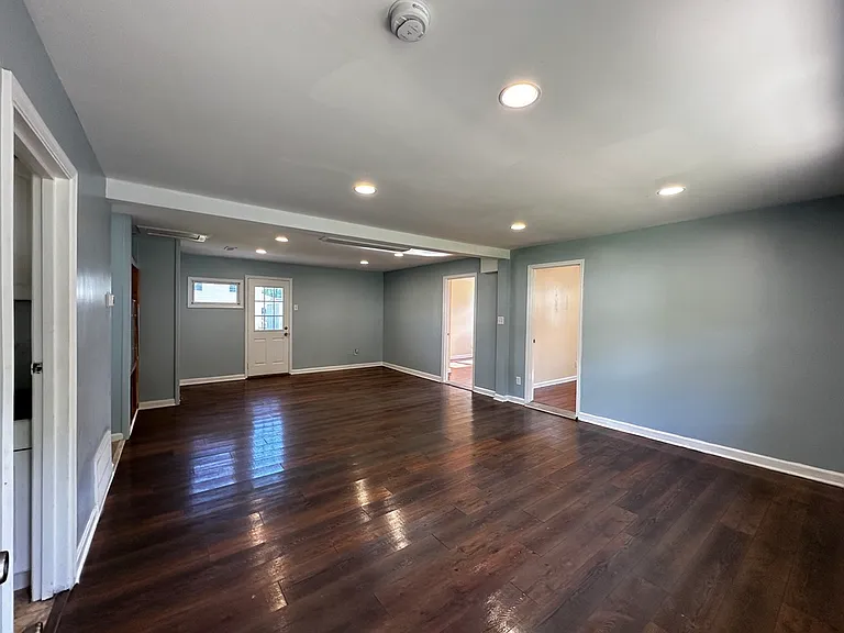 5530 Halwis St — Photo 3