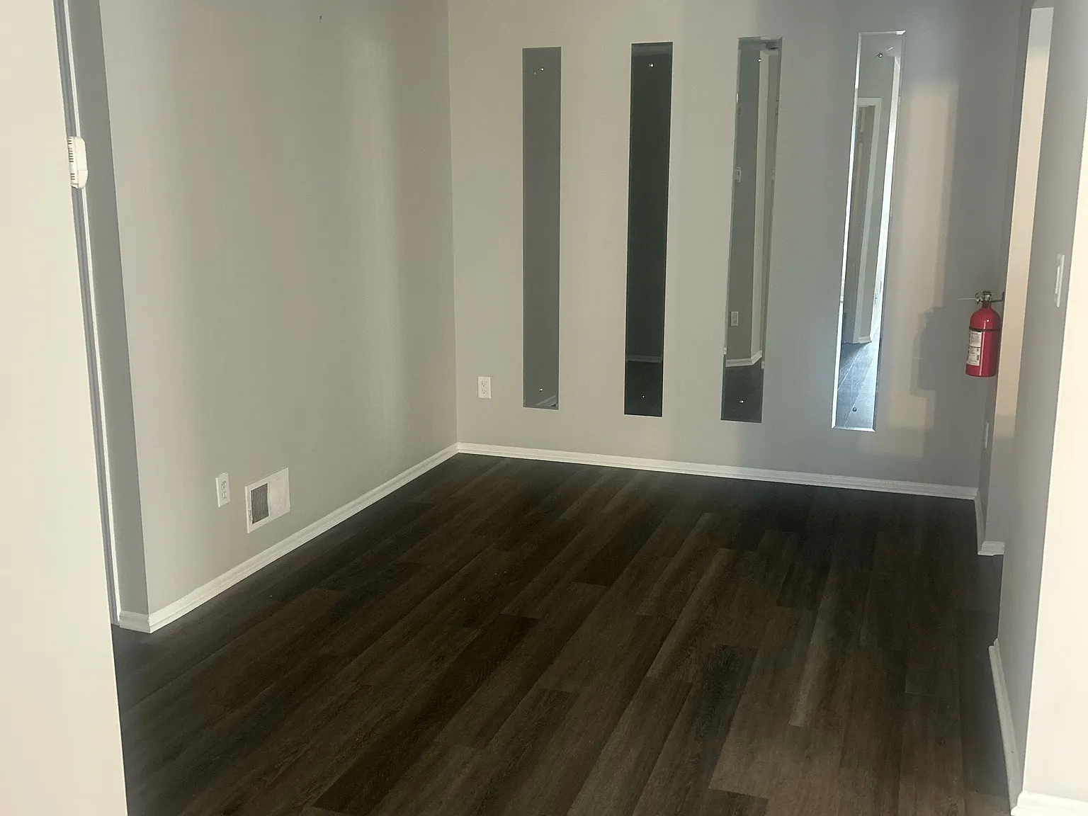 2 bed, 1000 sqft, $2,500 — Photo 2