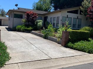 752 Edge Ln, Los Altos, CA 94024