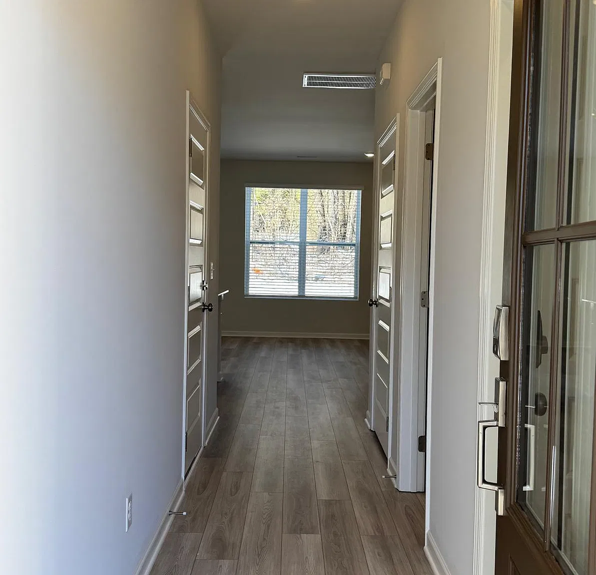 3 bed, 1455 sqft, $1,700 — Photo 4