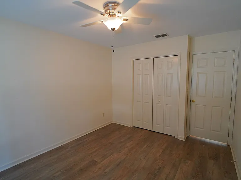 2605 Yarmouth Ln — Photo 24