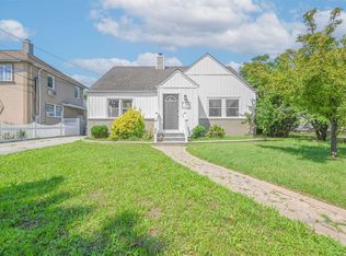 474 Fenimore Ave, Uniondale, NY 11553
