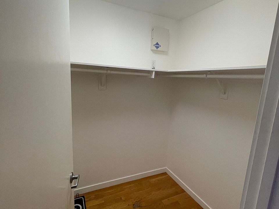 walking closet for the entrance room