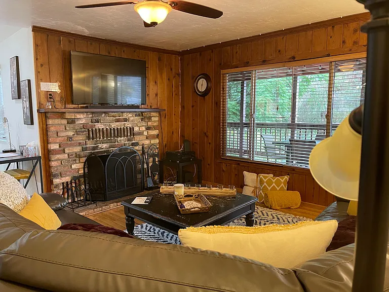 4130 Merritt Blvd — Photo 4