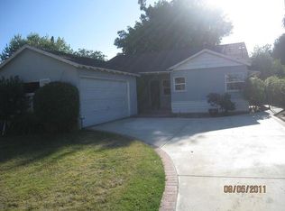 8925 Chimineas Ave, Northridge, CA 91325