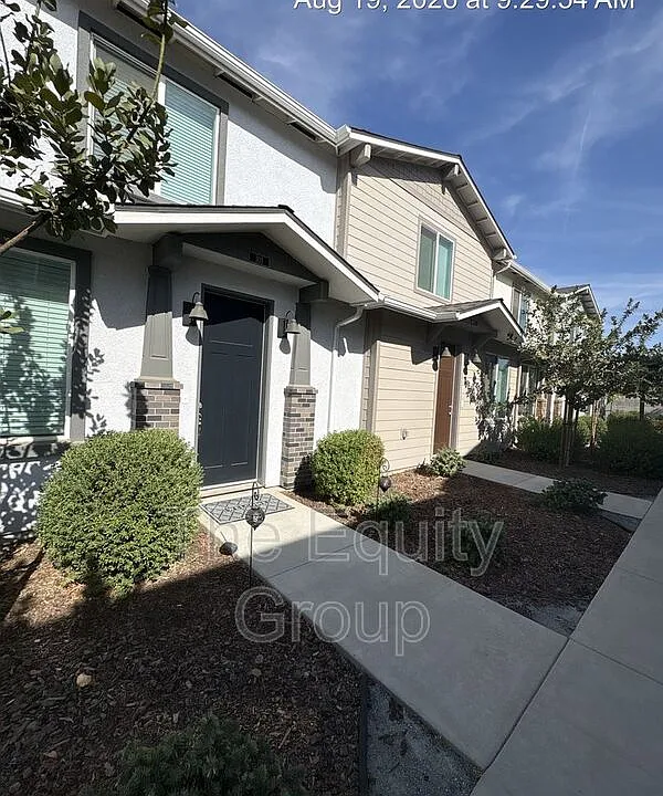 410 S Summit St #102