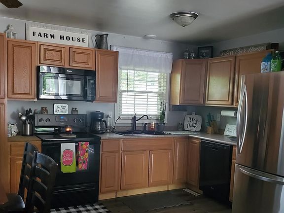 4th image of 6803 Goldfinch Cir