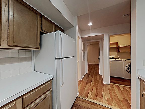 5th image of 490 N Pin Oak Pl APT 208