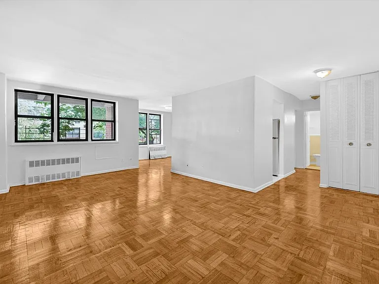 37-30 73rd St #1D — Photo 4