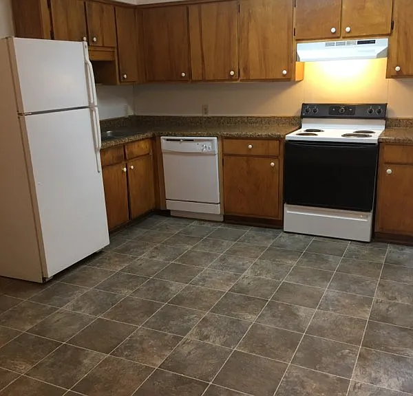 2330 Schaul St — Photo 3