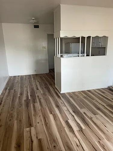 414 E Avenue A Photo 1