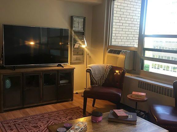 2nd image of 3950 N Lake Shore Dr APT 1603