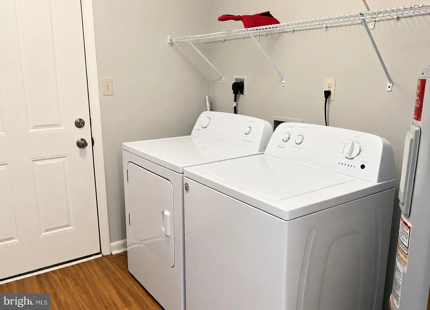 3 bed, 2.0 bath, 1200 sqft, $1,950 — Photo 4
