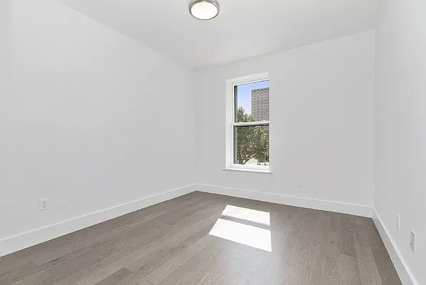 Rented by REAL New York | media 5